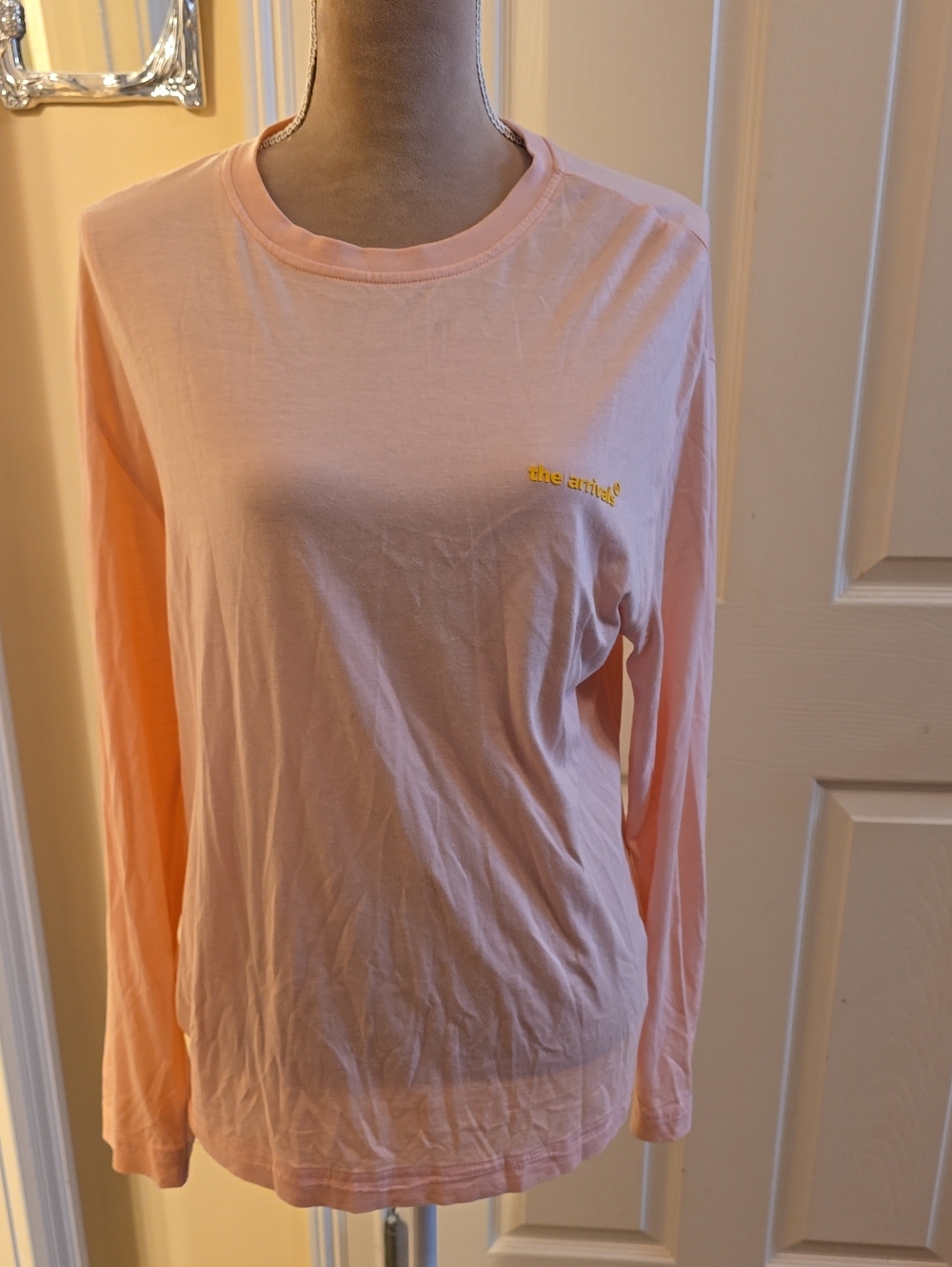 NWOT The Arrivals Women's Long-Sleeve Crew Tee - Peach
